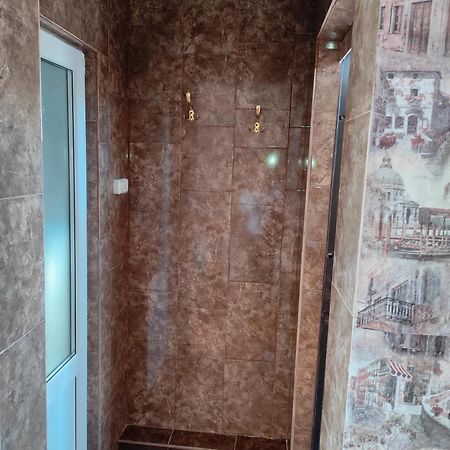 Гостевой Дом Ирина Hotel Sukhumi Luaran gambar