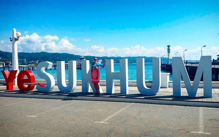 Гостевой Дом Ирина Hotel Sukhumi Luaran gambar