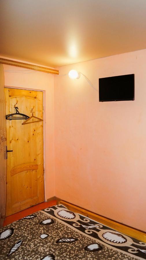Гостевой Дом Ирина Hotel Sukhumi Luaran gambar