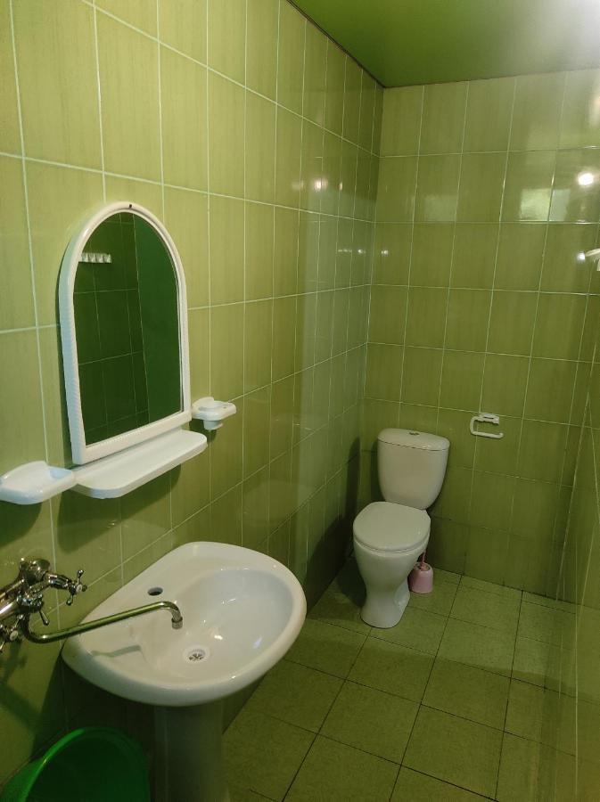 Гостевой Дом Ирина Hotel Sukhumi Luaran gambar