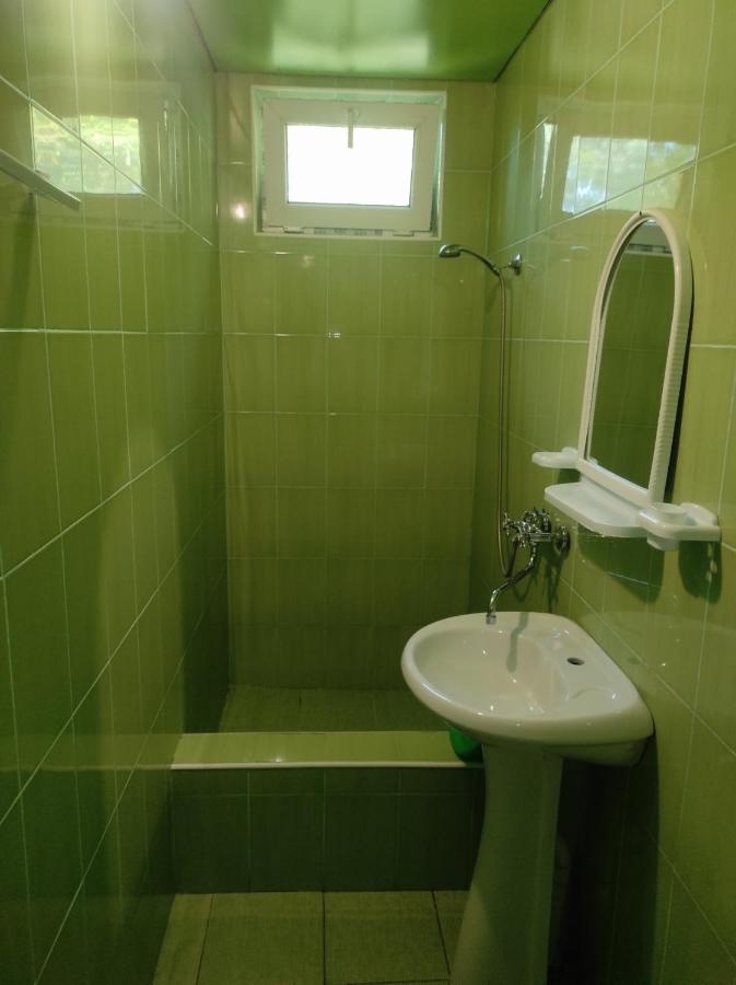 Гостевой Дом Ирина Hotel Sukhumi Luaran gambar