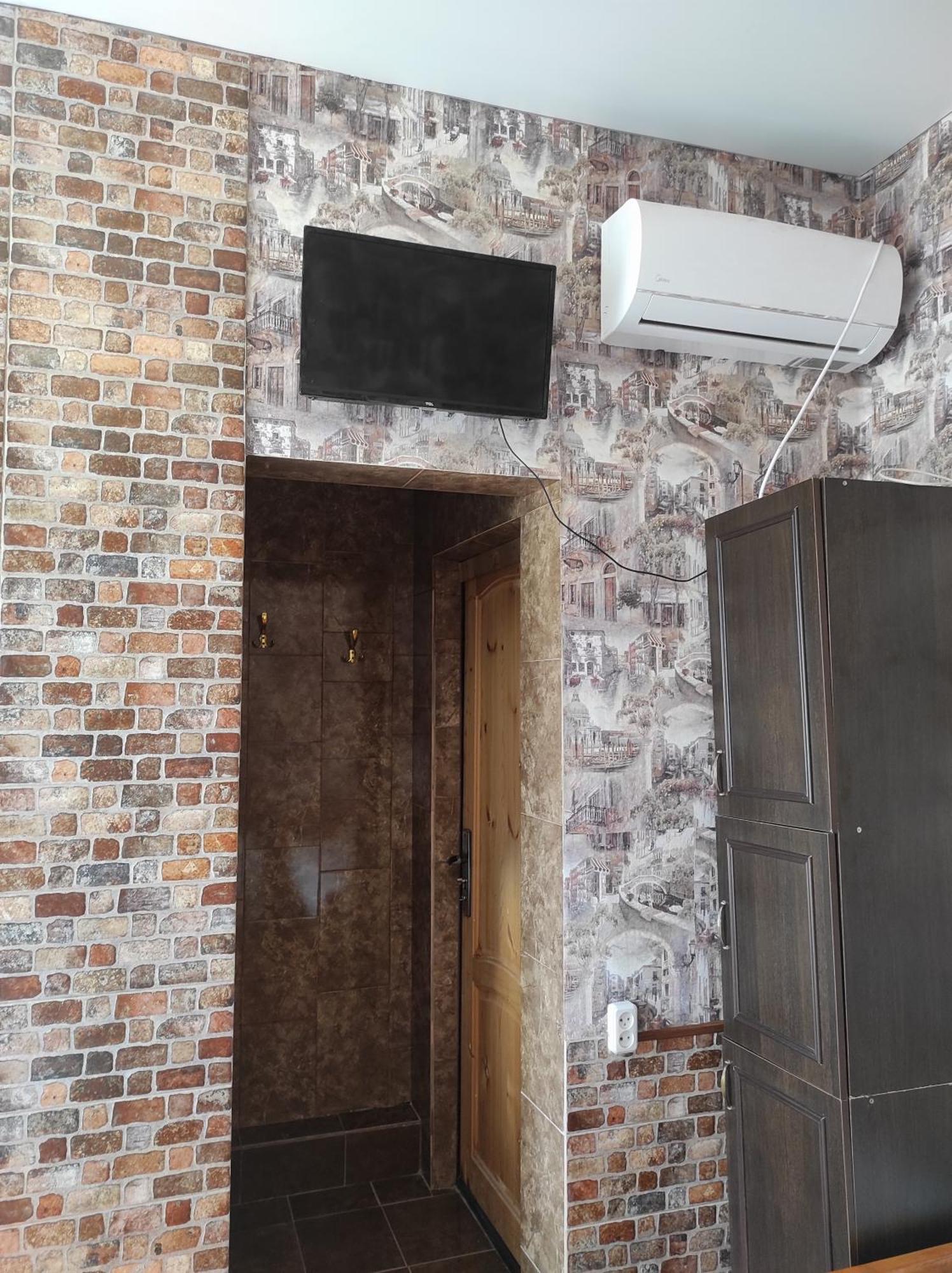Гостевой Дом Ирина Hotel Sukhumi Luaran gambar